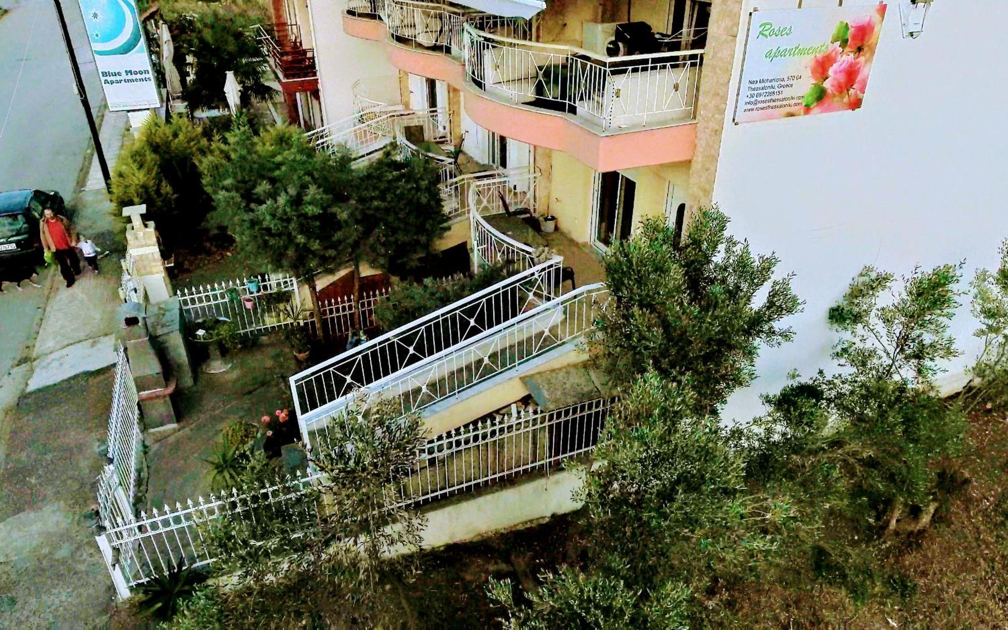 Roses Apartments Неа-Міханіона Екстер'єр фото